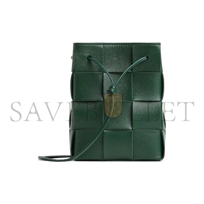 BOTTEGA VENETA LARGE CASSETTE BUCKE 680218VCQC43035 (18*14*14cm)