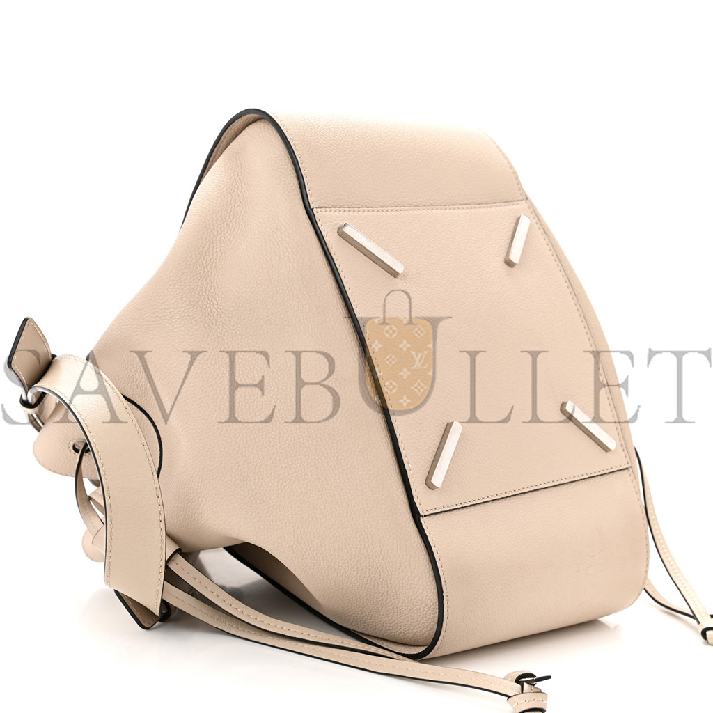 LOEWE GRAINED CALFSKIN SMALL HAMMOCK SHOULDER BAG SAND (30*25*13.5cm)