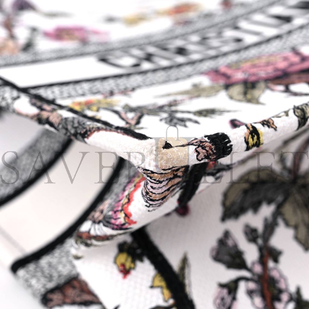 DIOR CANVAS JARDIN BOTANIQUE EMBROIDERED MEDIUM BOOK TOTE MULTICOLOR (36*27*17.1cm) DIOR CANVAS JARDIN BOTANIQUE EMBROIDERED MEDIUM BOOK TOTE MULTICOLOR (36*27*17.1cm)
